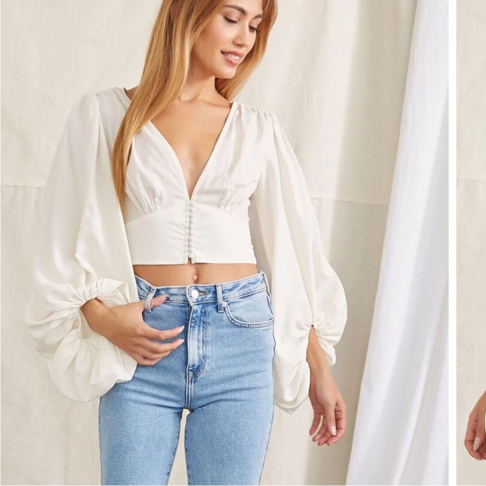 Balloon sleeve crop top